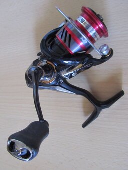 Naviják Daiwa Ninja LT 2000 na přívlač 35€ - 2