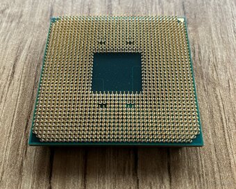 Ryzen 3 3200G - 2