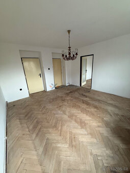 2-izbový byt pri Váhu, Hlohovec – A. Hlinku - 2