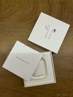 Apple AirPods 1 - 2