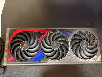 Predam graficku kartu Asus ROG Strix RTX 4070ti 12Gb OC - 2