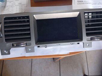 Autorádio Opel s displejom - 2