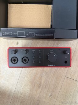 Focusrite Scarlet 4i4 4th Gen NOVÁ - 2