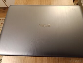 Notebook ASUS X540U na opravu - 2
