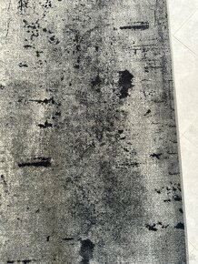 Dlhy koberec , behuň - 2