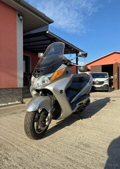 Suzuki Burgman 400 - 2