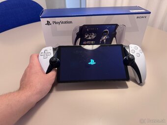 Playstation Portal - 2