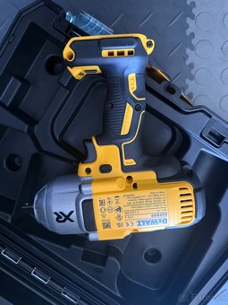 Dewalt Razovy utahovak 1/2 - 2