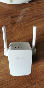 TP-LINK RE305 AV1200 WIFI extender. - 2