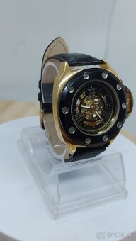 Predám funkčné automatické náramkové hodinky MINOIR 55 € - 2