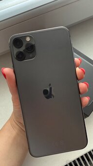 iPhone 11 Pro Max 64GB - 2