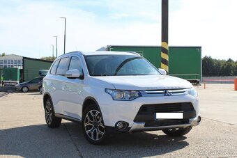 Mitsubishi Outlander 2.2 DI-D Instyle - 2