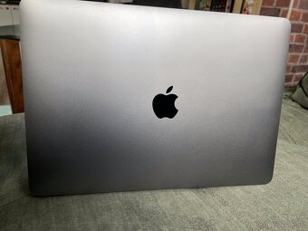 MacBook Pro 13" (2017) – výborný stav, bez poškodení - 2