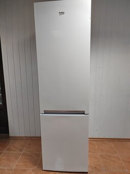 Monoklimaticka chladnička - 2