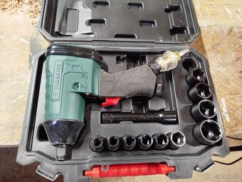 Parkside vzduchova rázová utahovacka - 2