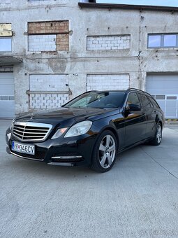 Mercedes Benz E - 2
