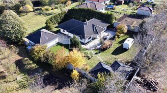 5i RD v Báhoni s garážou a krásnym pozemkom 1 374 m2 v... - 2