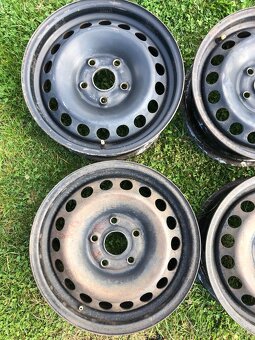 Predám 4ks plechové disky 5x112 R15 do vw škoda - 2