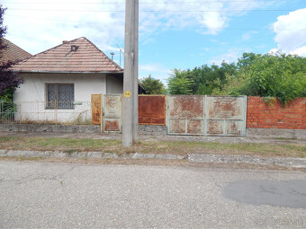 Na predaj 2 izbový sedliacky dom v Malých Kosihách len 16 k - 2