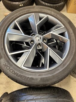 ORIGINAL SKODA KODIAQ SPORTLINE R19 235/50/19 TRIGLAV - 2