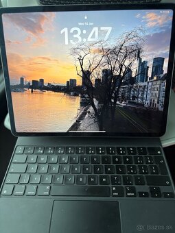 iPad Pro (12.9-inch) – 256 GB, Magic Keyboard, Apple Pencil - 2