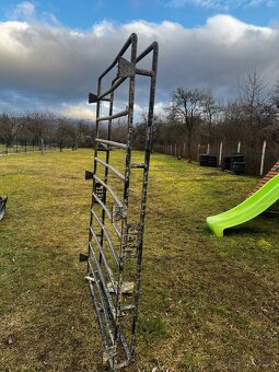 Záhradka na auto - 2