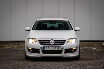 Volkswagen Passat Variant 3.2 V6 4Motion DSG - 2
