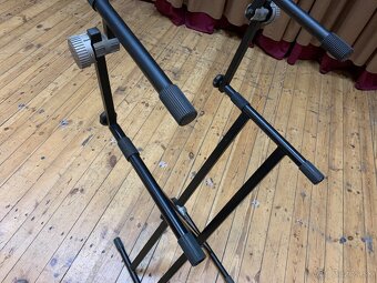 Stojany na klávesy 8 ks. - 2