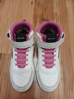 Topánky Geox so svetlami - 2