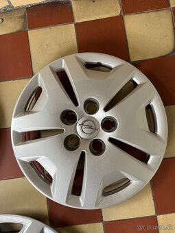 Opel puklice r16 3kusy - 2