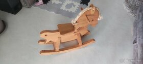 Hojdací koník drevený - 2