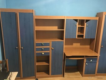 Na predaj: Nábytková zostava do detskej/študentskej izby - 2