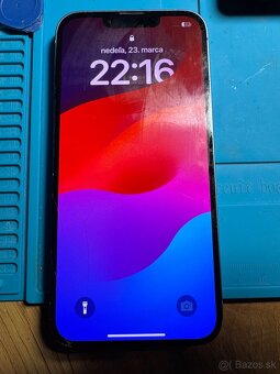 iPhone 14 - Originál dislej - prasknuty - 2