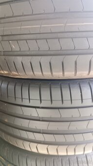 Letné pneumatiky 245/40 R19 - 2