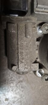 Škrtiaca klapka 1.6 FSI , VW Golf 5 , Škoda Octavia 2 - 2