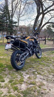 Predám BMW F800GS 2009 + oblečenie a helma - 2