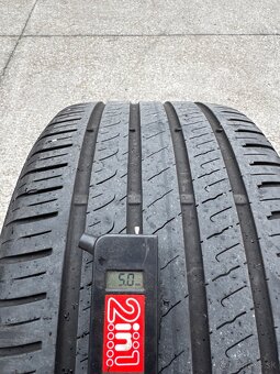 Predám 2ks BARUM 255/40 R18 - 2