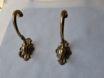 MOSADZNÉ VEŠIAKY - 2