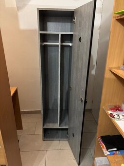 Skriňa šatníková - 2