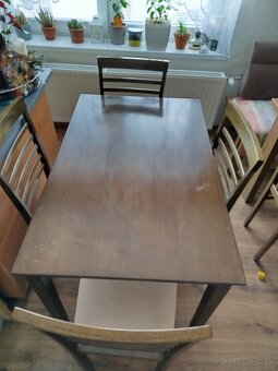 Stôl so stoličkami - 2