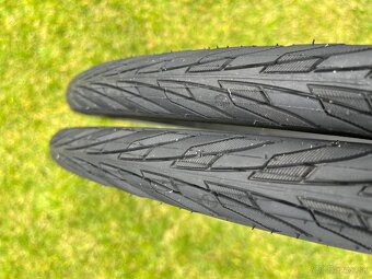 NOVE PLASTE 700, 28, 622 - 2