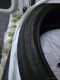 2 Letné pneumatiky Firemax 225/40/r18 - 2