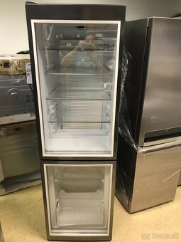 Presklená chladnička s ventilátorom a LED osvetlením - 2