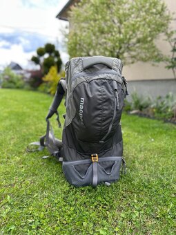 Detsky turisticky nosic MACPAC - 2