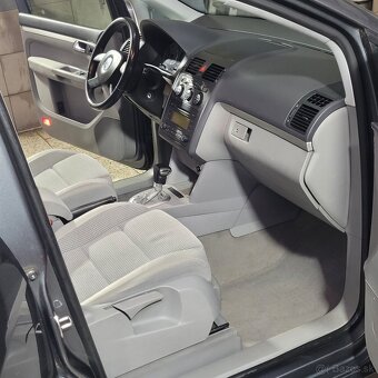 Touran 2.0 tdi dsg automatická prevodovka 7 miestny - 2