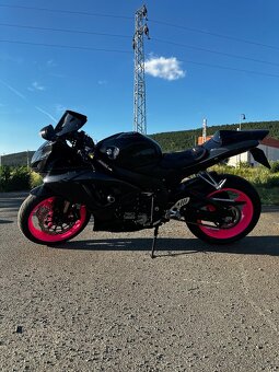 SUZUKI GSXR 750 - 2