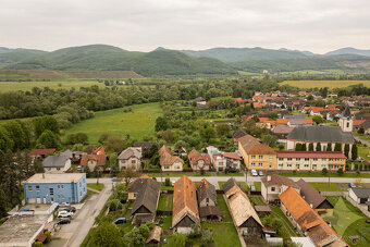 Predáme slnečný rodinný dom v tichej lokalite Lovča - 2