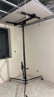 Zdvihák na montáž sadrokartónu, značka Black Tool. - 2