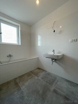 Veľkometrážny 2 izb. byt s parkovacím státím - 2