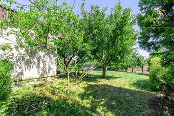 ZNÍŽENÁ CENA - EXKLUZÍVNE: Na predaj záhrada s chatkou – na  - 2